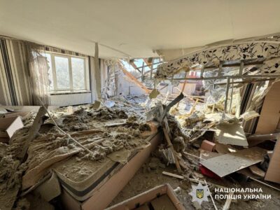 На Херсонщині окупанти били по території лікарні: поранені медпрацівники  