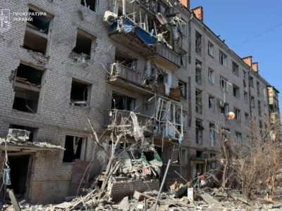 Ворог вдарив по харчовому підприємству в Харкові: є загиблі й поранені  