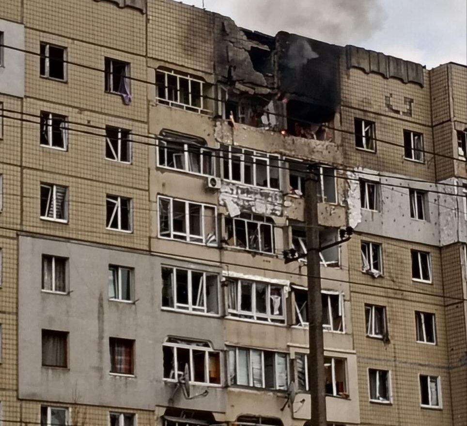 Житловий будинок після російського удару