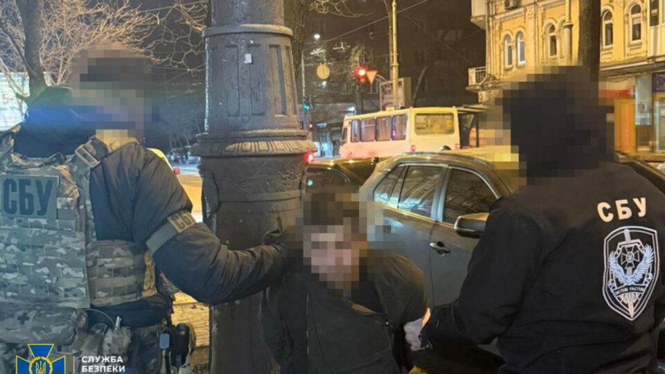 Коригував ракетно-дронові удари по Одесі: СБУ викрила матроса морської охорони  