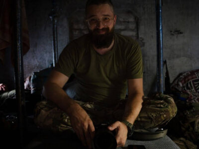 З війська — до власної справи: як ветеран заснував фотостудію у центрі Києва  