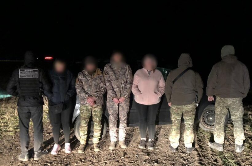 Одеситка намагалась переправити фейкових військових за кордон  