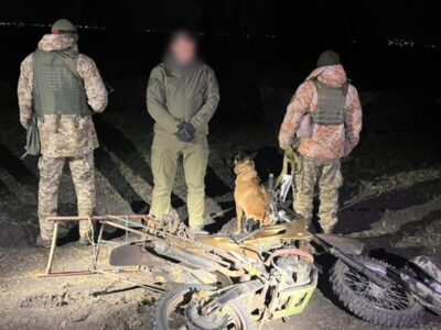 Ухилянт намагався прорватися до Молдови на кросовому мотоциклі  