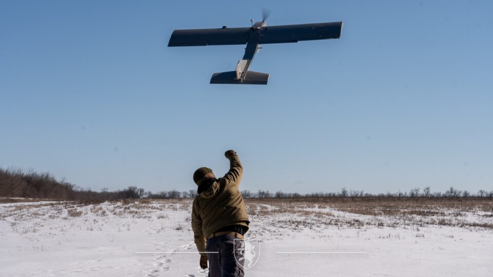 «Дрони залітають на 60 кілометрів»: на Куп’янському напрямку росіяни атакують логістику Сил оборони  
