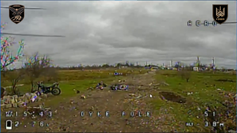 Невдача спіткала російських «спортсменів»: на берегу водойми влаштували мотоцвинтар  