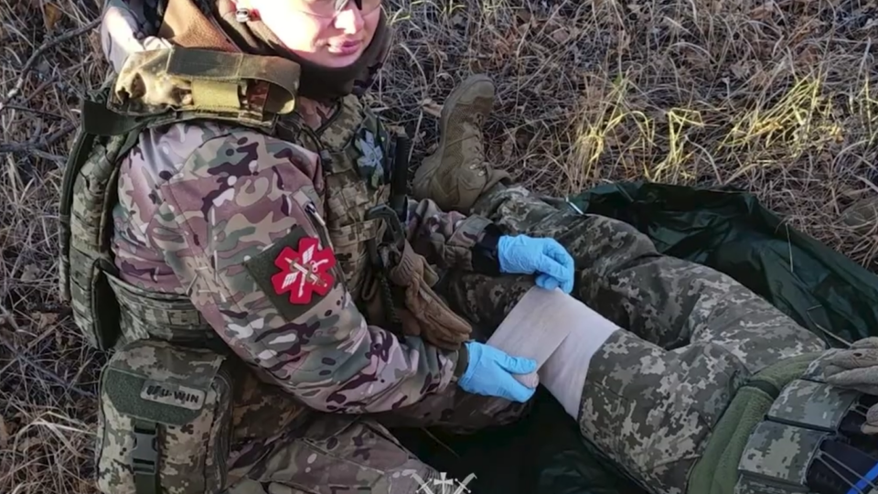 «Я пішла в СЗЧ, бо чоловік повернувся з полону»: історії бойової медикині Олександри  