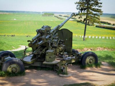 Чотири влучання та заклинені механізми: як бійці «Помсти» рятували зенітну гармату на Харківщині  