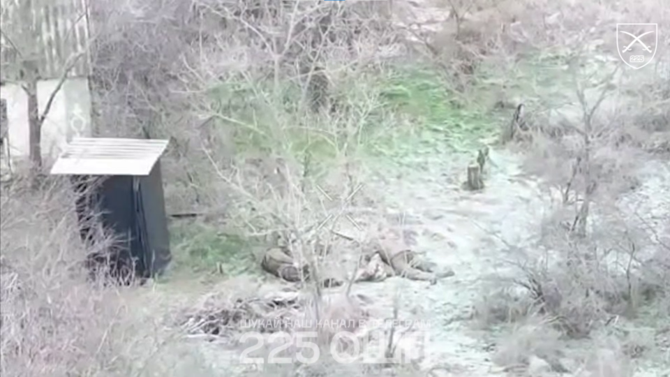 «Ось ідуть окупанти і їх просто розстрілюють»: російські штурмовики потрапили в туалетну засідку  