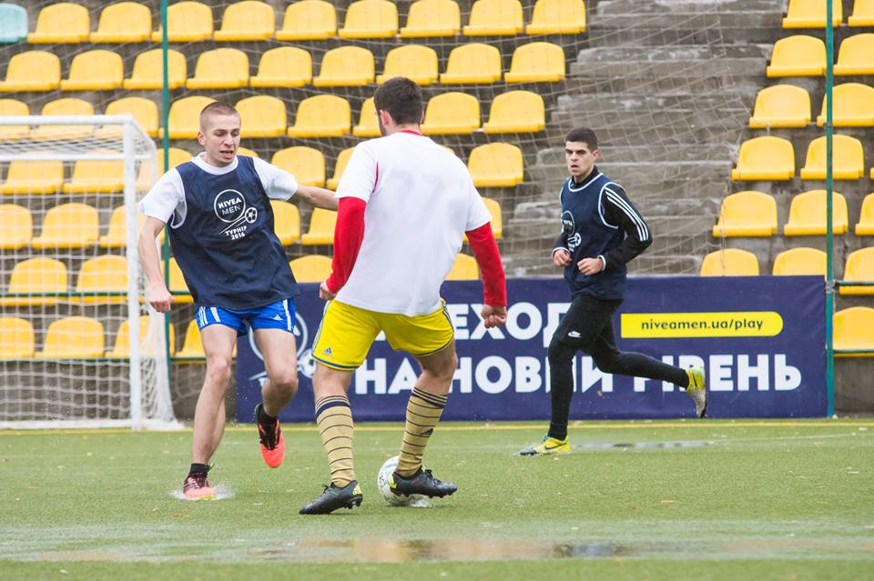 Віталій Панчоха під час участі в фудбольному матчі