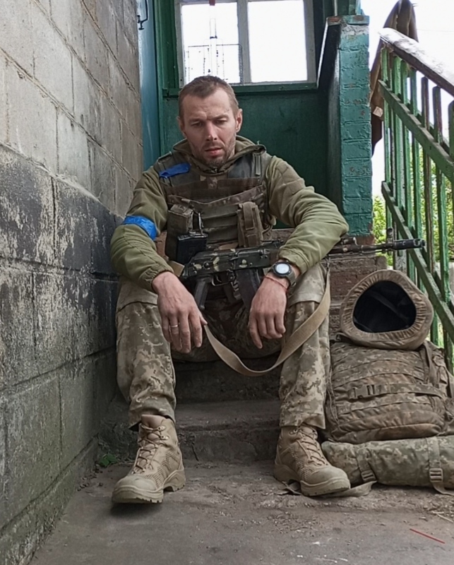 Старший солдат Сергій