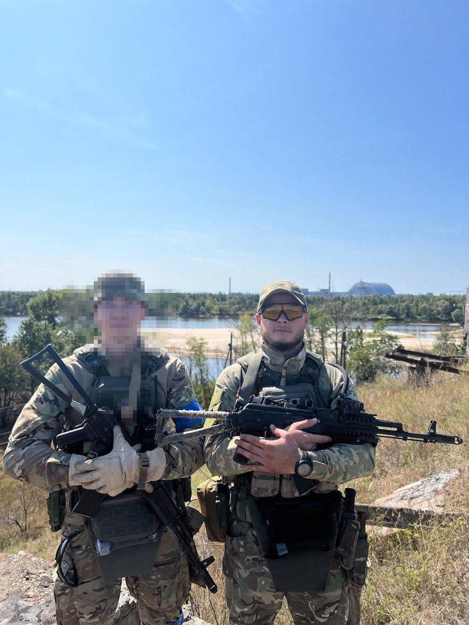Артем Калінка з бойовим побратимом