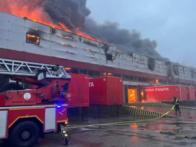 Російські дрони атакували Луцьк, горить склад «Нової Пошти»  