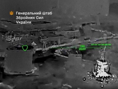 Українські бійці уразили ворожу нафтобазу та склади  