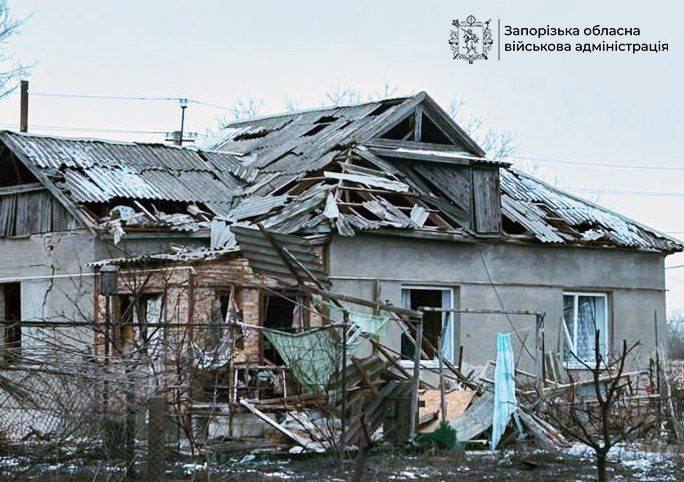 Ворог вранці вдарив по Балабиному на Запоріжжі, є загиблий та поранені  