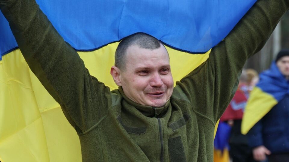Передвеликодній обмін: більшість бранців перебували у полоні з 2022 року, вдалося визволити 25 офіцерів  
