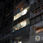 Вибиті вікна у багатоповерхівці.