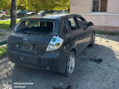 Ворожий дрон вдарив по Чугуєву, загинув чоловік