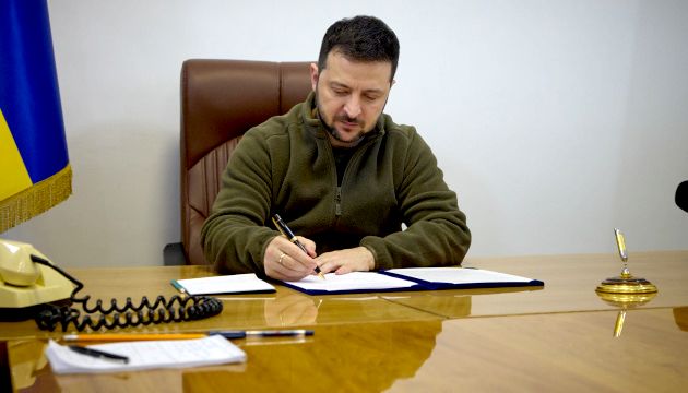 «Б’ють по самому ядру»: Президент ввів у дію санкції проти субʼєктів, які забезпечують російський ВПК  