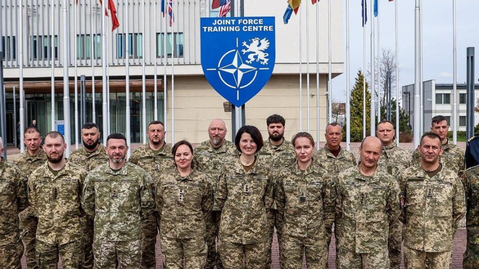 Впровадження стандартів НАТО: представники ДШВ пройшли курс із аналізу об’єднаних операцій у Польщі  