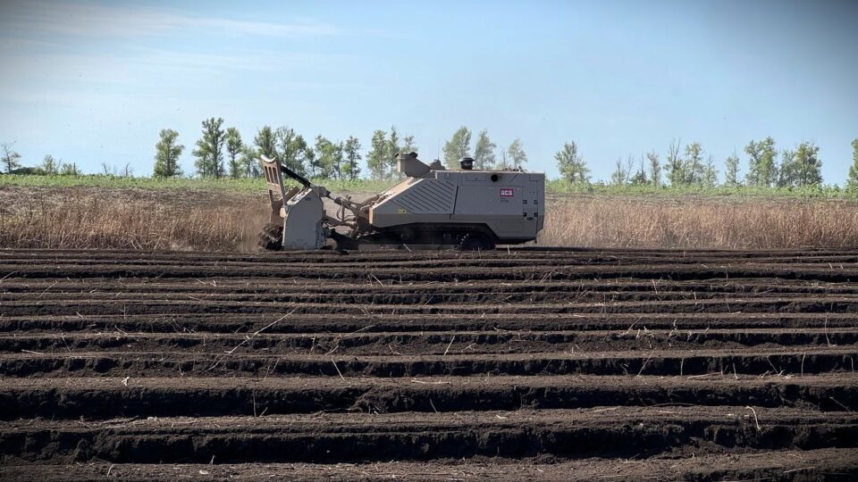 30 гектарів щомісяця: сапери 47-ї бригади очищають Харківщину за допомогою комплексу GCS-200  