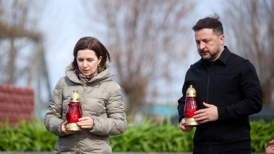 Президенти України та Молдови вшанували пам’ять ліквідаторів аварії на Чорнобильській АЕС  