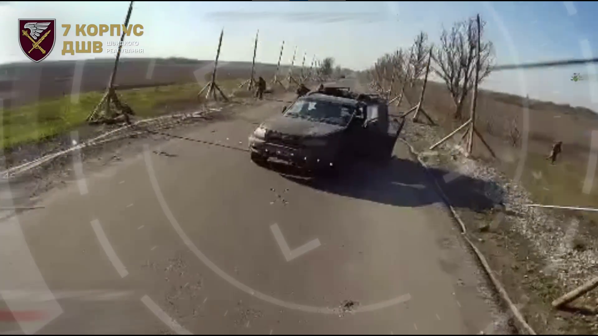 Ворожий пікап в прицілі нашого дрона