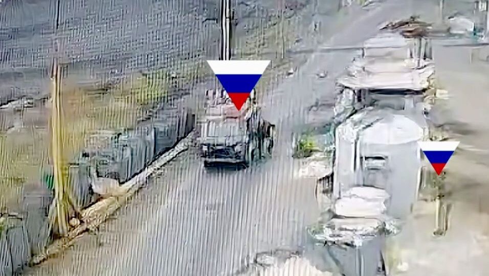 «Диви, скільки їх» — Січеславські пілоти розгромили ворожий блокпост на виїзді з Покровська  