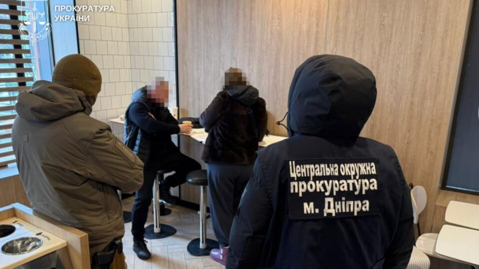 «Цироз печінки» за $18 тисяч: на Дніпровщині судитимуть організатора ухилянтської схеми  