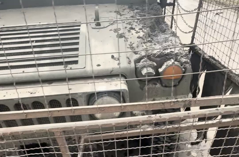 У «Святого» ще не вечір: наш боєць зняв влучання дрона у своє авто  