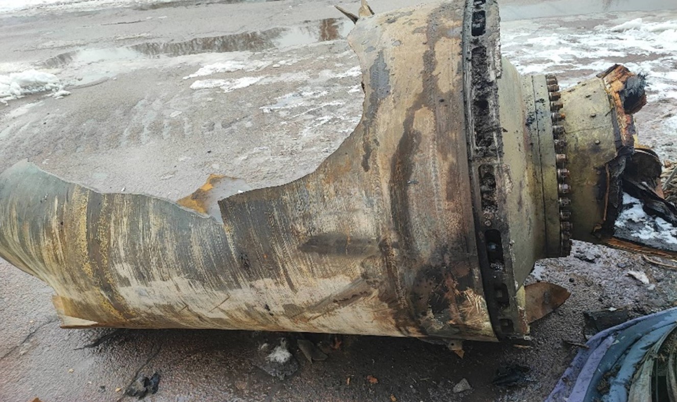 Фрагменти корпусу маршового двигуна північно-корейської ракети KN-23