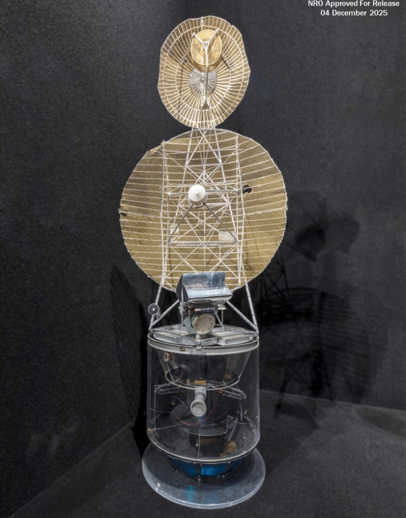 Макет супутика JUMPSEAT