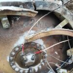 Фрагмент передньої частини маршового двигуна північнокорейської ракети КN-23 із лючком запальної трубки