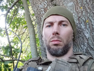 Півтори доби мене витягували. Кожен раз, як приїжджала броня, її «ПТУРили» — військовий ВСП Сергій про поранення та службовий шлях  