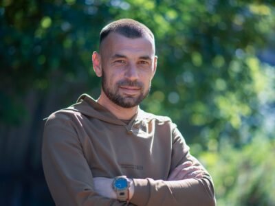 «Зараз може прилетіти за 60 км від ЛБЗ, на “цивільній” трасі» — військовий логіст про особливості служби  