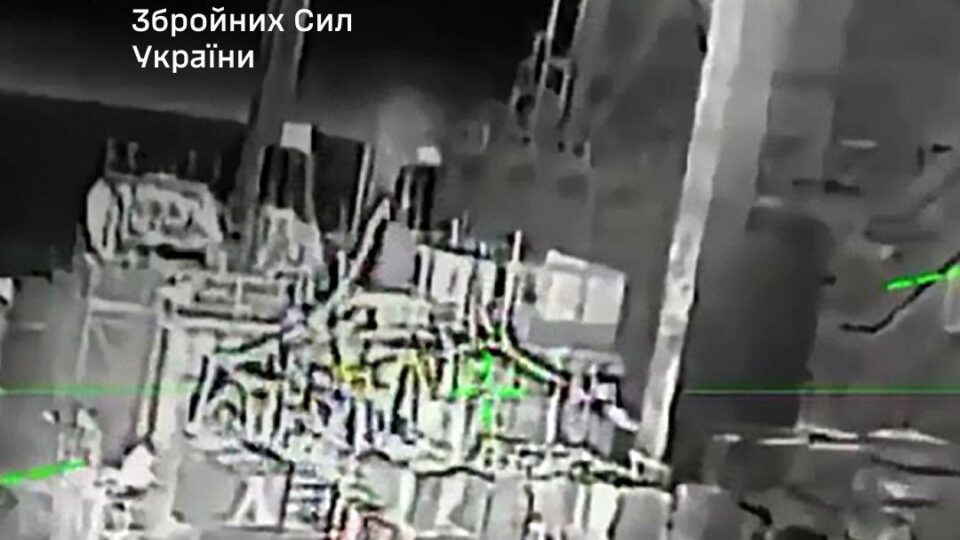 Дайте дві: уражено російські бурові установки на Каспійському морі  