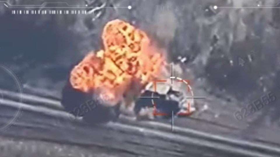 Двома ударами знищили автівку, піхоту та БК: дронарі «Спартану» рознесли позицію рф  