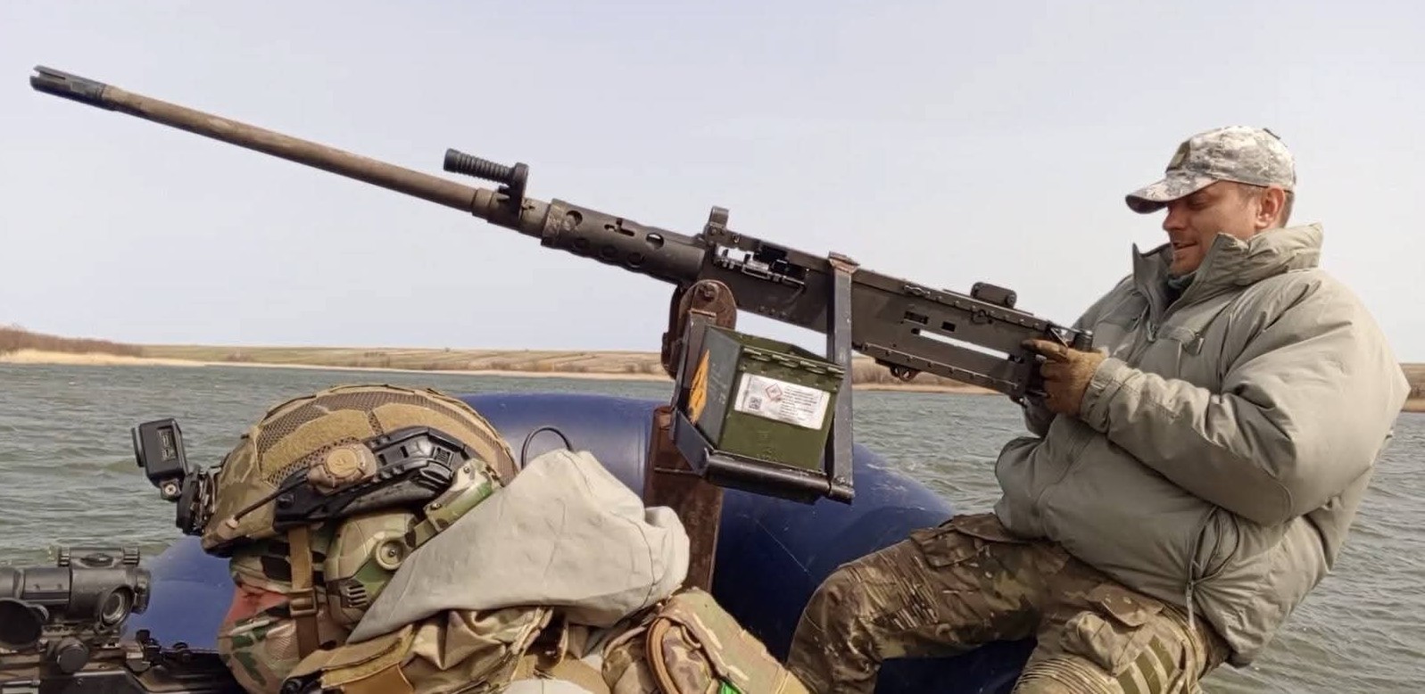 Олександра Кушарев за кулеметом