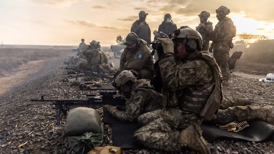 Україна витрачає 40% ВВП, світові видатки на оборону сягнули рекорду: деталі щорічного звіту SIPRI  