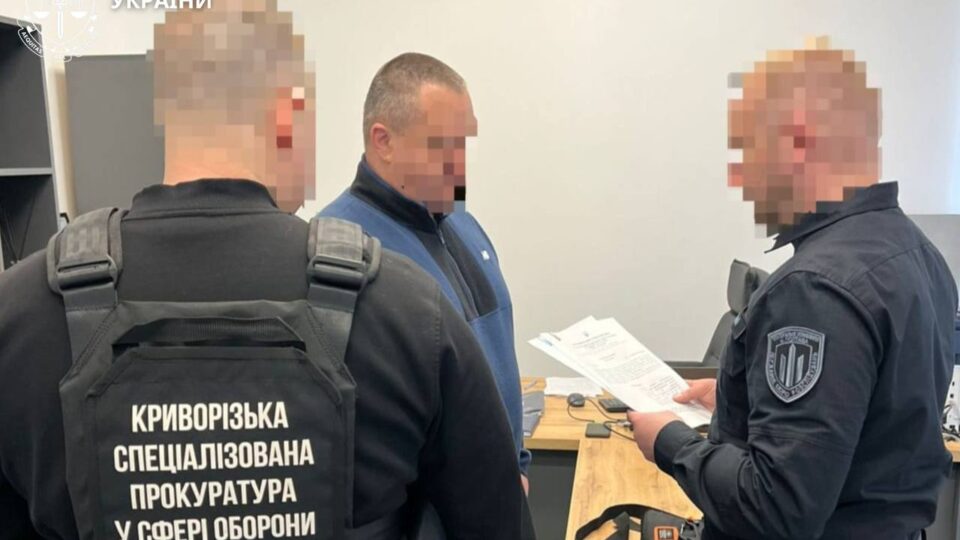 Майже 12 млн грн за оборону Криворізького району: командирам оголосили підозру  