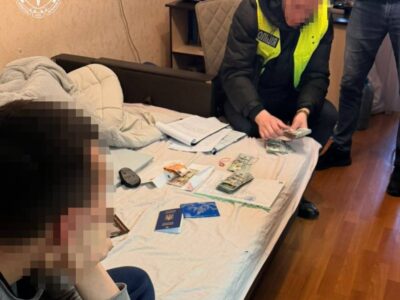 Оперували здорову руку: на Вінниччині викрито схему ухиляння