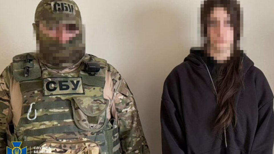 Завербована рф мешканка Чернівців намагалася підірвати в Одесі вантажівку з цінним обладнанням  