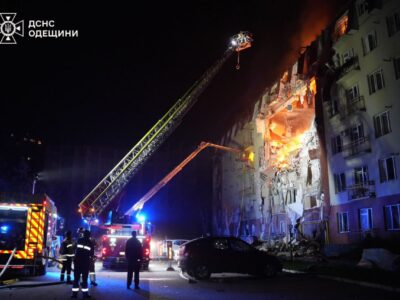 Є загиблі, поранені та пошкоджена інфраструктура — Президент про наслідки нічної атаки рф  