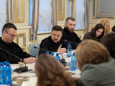 «Це ризикований крок»: Президент розповів, як саме рф збільшує своє угруповання  