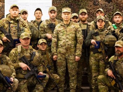 Олександр Сирський нагородив бійців, які обороняють Покровський напрямок  