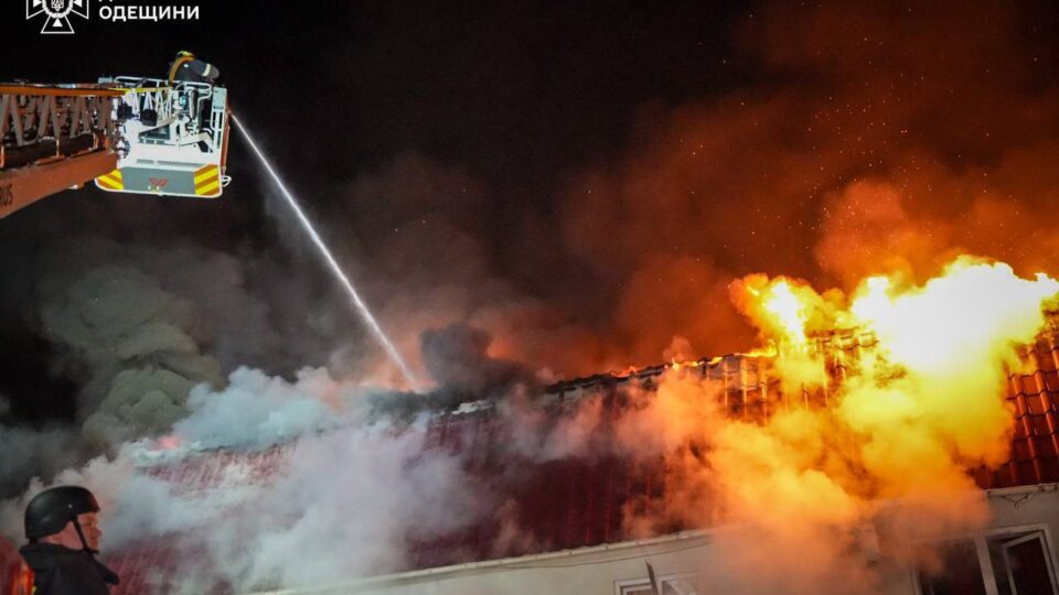 Російський удар по Одесі: пошкоджені житлові будинки, є загиблі та десятки поранених  