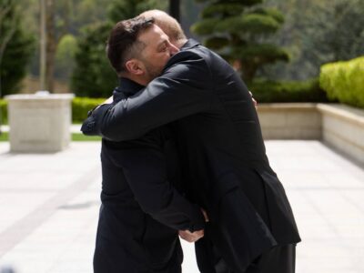 Захист неба та енергетика: Володимир Зеленський розпочав офіційний візит до Азербайджану  