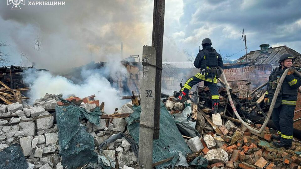 Окупанти обстріляли Харківщину: троє дітей постраждали, пошкоджено вісім будинків  