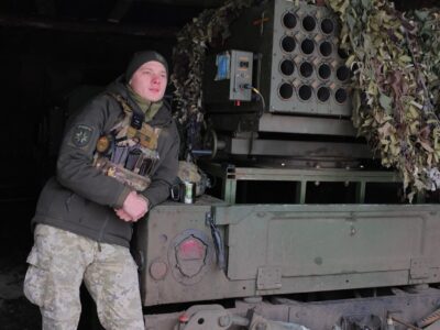 «Феєрверки як на Новий рік»: Микола долучився до оборонців і став артилеристом  