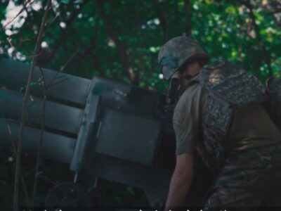 Швидко навів, скоригував вогонь — уразив: «Камрад» б’є росіян за допомогою РСЗВ RAK-SA-12  