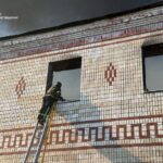 Пошкоджена будівля